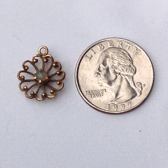 Filigree 14K Gold and Opal Cabochon Necklace Snowflake Pendant - Picture 6 of 17